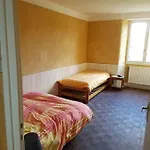 Maison De D'artistes Vallons De L'erdre 4 Pieces 9 Pers Freigne