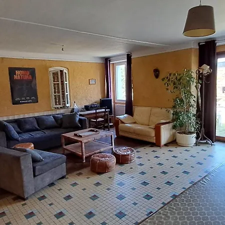 Maison De D'artistes Vallons De L'erdre 4 Pieces 9 Pers * Freigne