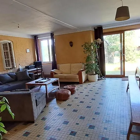 Maison De D'artistes Vallons De L'erdre 4 Pieces 9 Pers