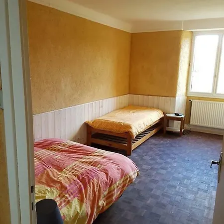 Maison De D'artistes Vallons De L'erdre 4 Pieces 9 Pers Freigne